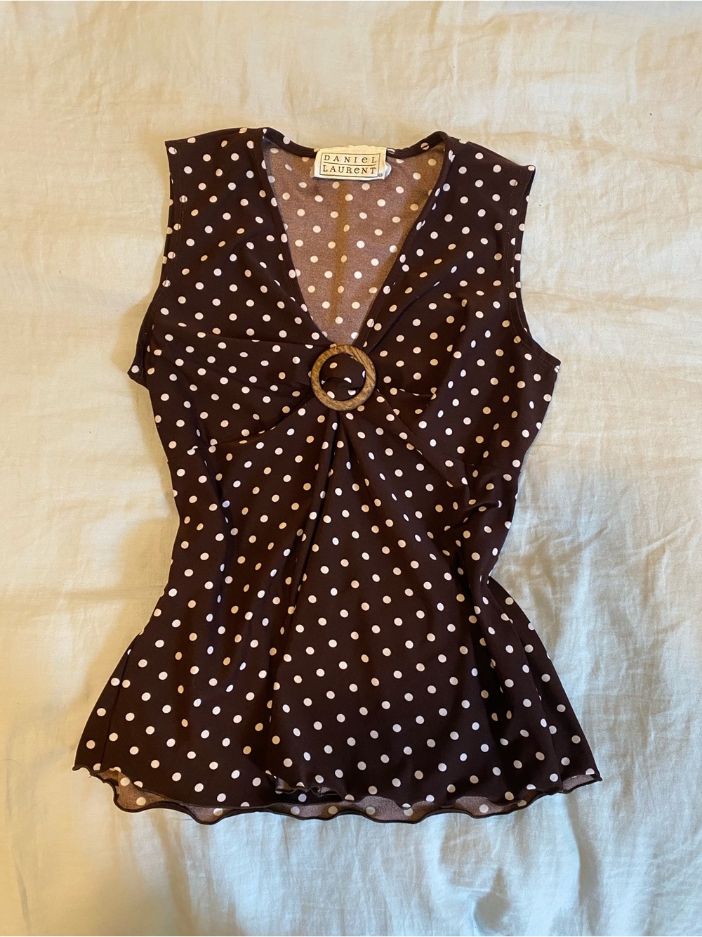 Y2K/90s polka dot v neck top